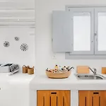 Lodge Xerolithos Natural Living
