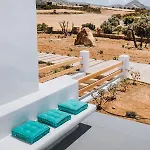 Lodge Xerolithos Natural Living Kato Sangrion
