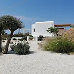 Lodge Xerolithos Natural Living Kato Sangrion
