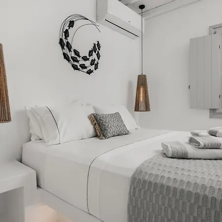 Xerolithos Natural Living Hytte
