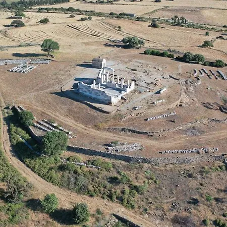 Lodge Xerolithos Natural Living Kato Sangrion