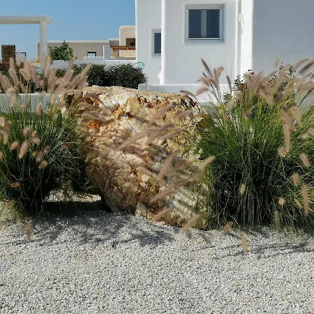 Lodge Xerolithos Natural Living