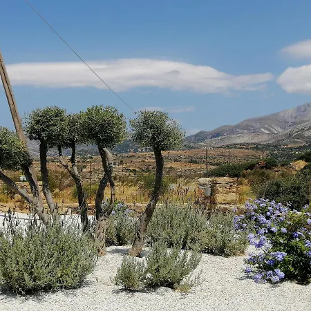 Lodge Xerolithos Natural Living Κάτω Σαγκρί