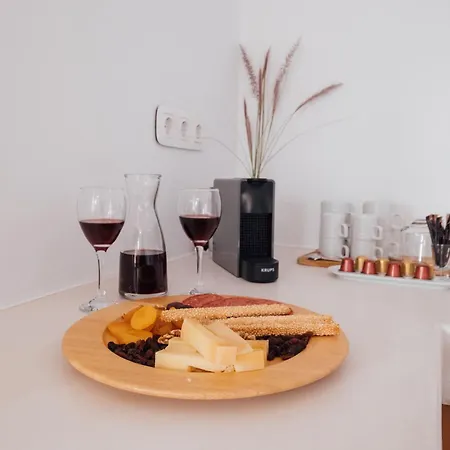 Lodge Xerolithos Natural Living Κάτω Σαγκρί