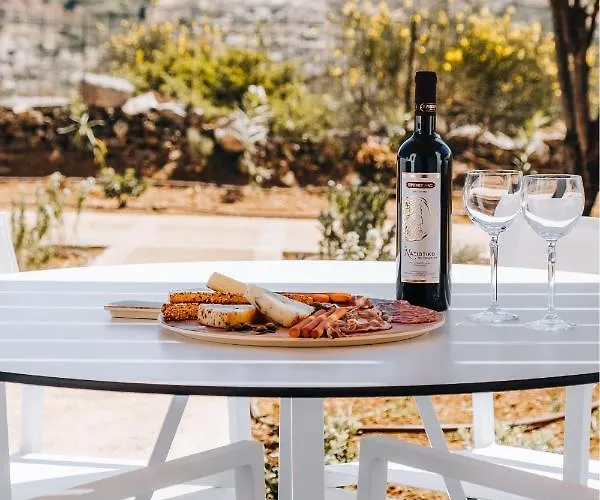 Xerolithos Natural Living