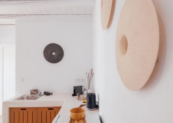 Xerolithos Natural Living Lodge *